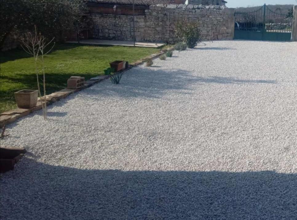 Holiday Home Stancija Becic Mugeba Екстер'єр фото