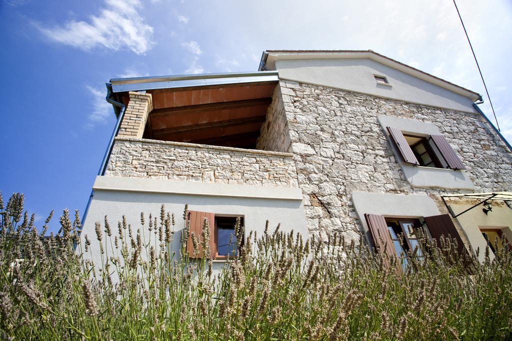 Holiday Home Stancija Becic Mugeba Екстер'єр фото